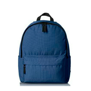 Mochila con vista al frente de cuerpo completo