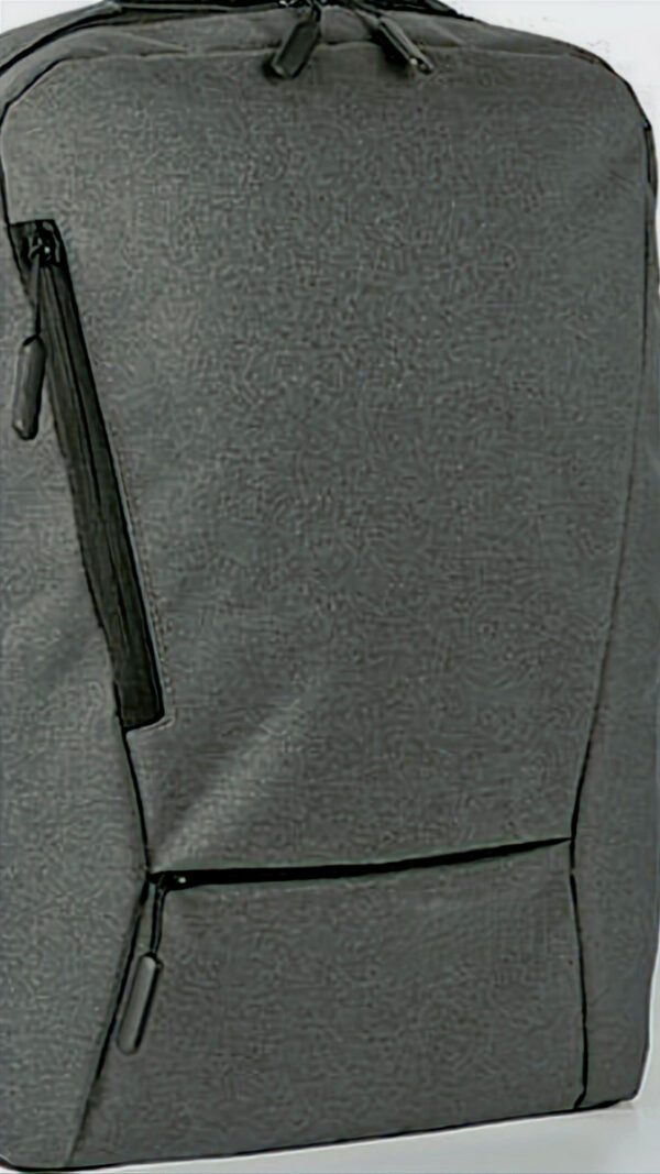 Mochila de frente con zoom en el frente