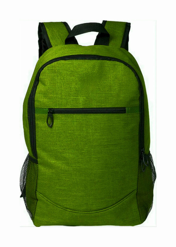 Mochila con vista al frente en color verde