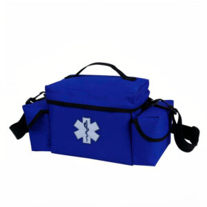 Mochila en forma semi redonda color azul marino con detalles en negro con un simbolo en blanco en medio