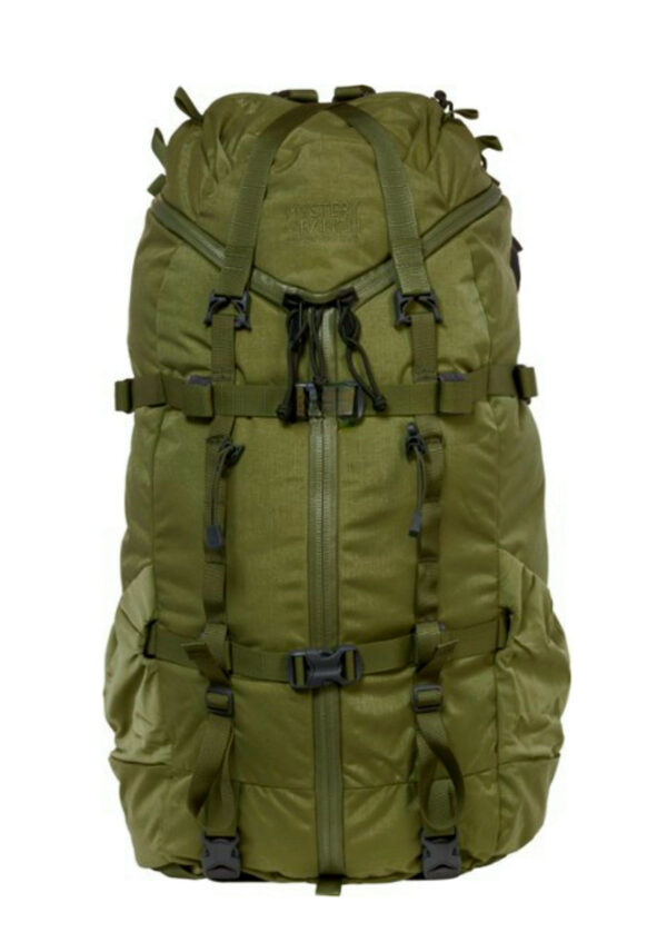 Fotografía frontal de Mochila de montañas NOIL color verde con negro, con correas ajustables de color negro y tapa de la bolsa principal verde oscuro.