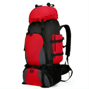 Vista de enfrente de Mochila de montañas AFERNY color roja con negro, con bolsas laterales con cierres y tirantes ajustables, tiene algunos detalles de color gris